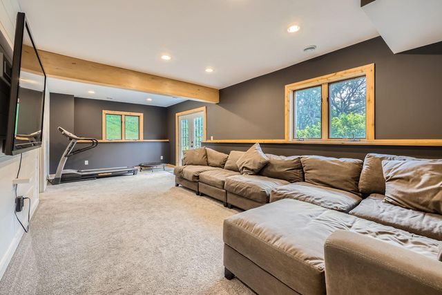 14925 Oak Ridge Court W, Burnsville, MN 55306