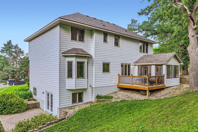 14925 Oak Ridge Court W, Burnsville, MN 55306