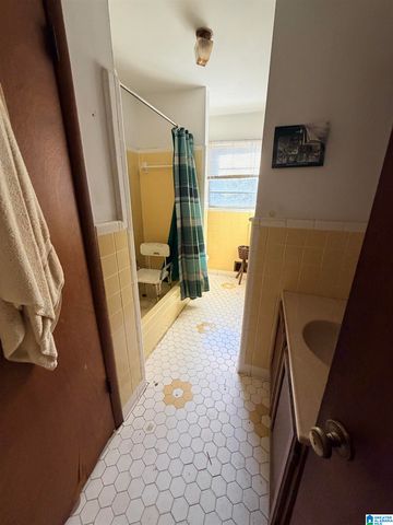 7140 OPORTO AVENUE, Birmingham, AL 35206