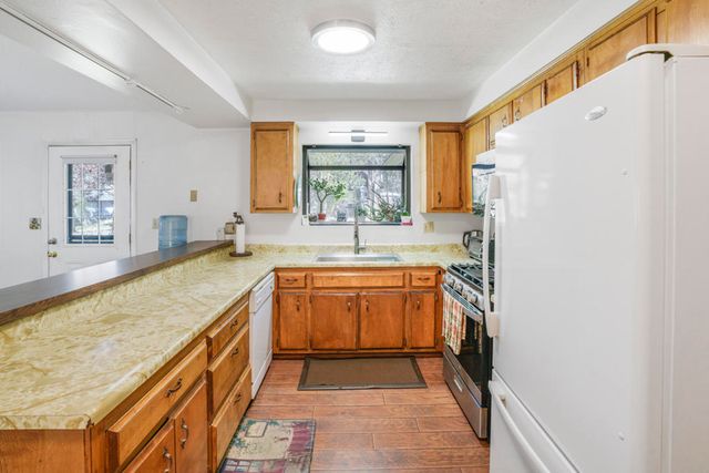 1018 Feather Mountain Drive, Big Bear, CA 92314