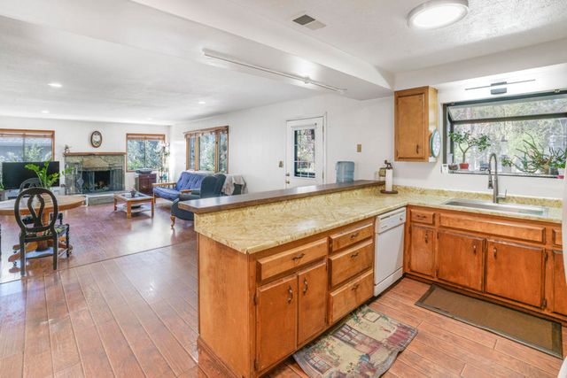 1018 Feather Mountain Drive, Big Bear, CA 92314
