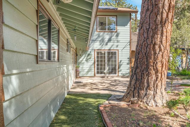 1018 Feather Mountain Drive, Big Bear, CA 92314