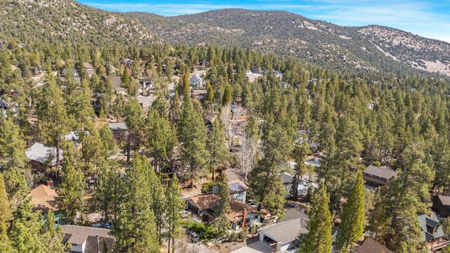 1018 Feather Mountain Drive, Big Bear, CA 92314
