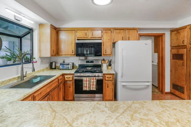 1018 Feather Mountain Drive, Big Bear, CA 92314