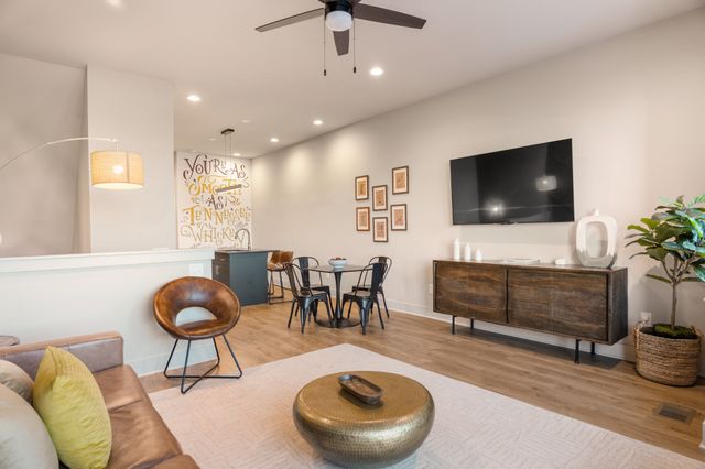 2916 Harlin Dr, Nashville, TN 37211