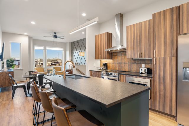 2916 Harlin Dr, Nashville, TN 37211