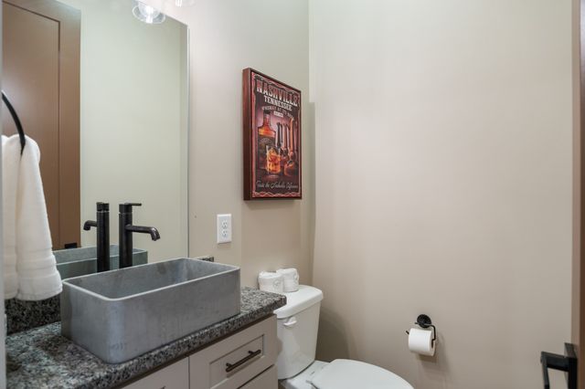 2916 Harlin Dr, Nashville, TN 37211