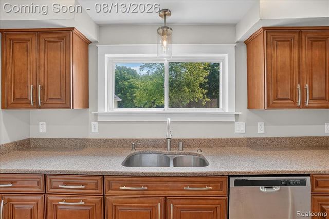403 Ellen Street, Fenton, MI 48430