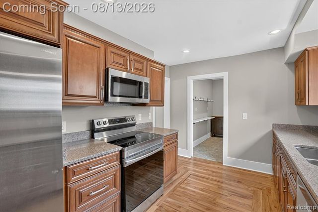 403 Ellen Street, Fenton, MI 48430