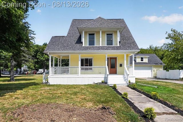 403 Ellen Street, Fenton, MI 48430