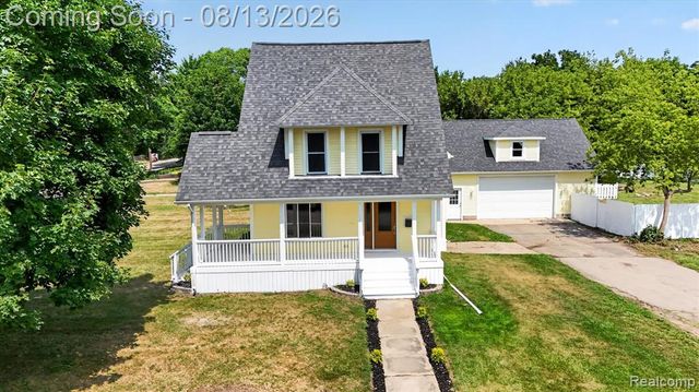 403 Ellen Street, Fenton, MI 48430
