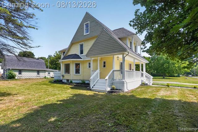 403 Ellen Street, Fenton, MI 48430