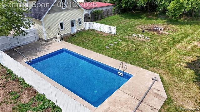 403 Ellen Street, Fenton, MI 48430