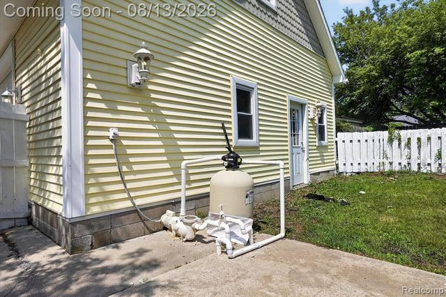 403 Ellen Street, Fenton, MI 48430
