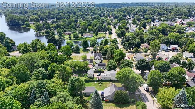 403 Ellen Street, Fenton, MI 48430