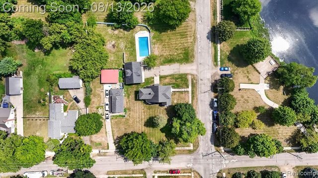 403 Ellen Street, Fenton, MI 48430