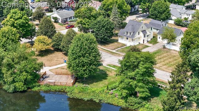 403 Ellen Street, Fenton, MI 48430