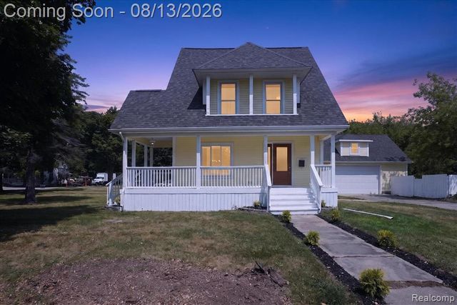 403 Ellen Street, Fenton, MI 48430
