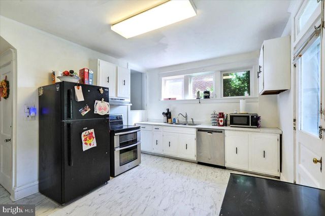 613 CARSONIA AVE, Reading, PA 19606
