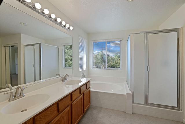 12999 Goldstone Ct, Lathrop, CA 95330