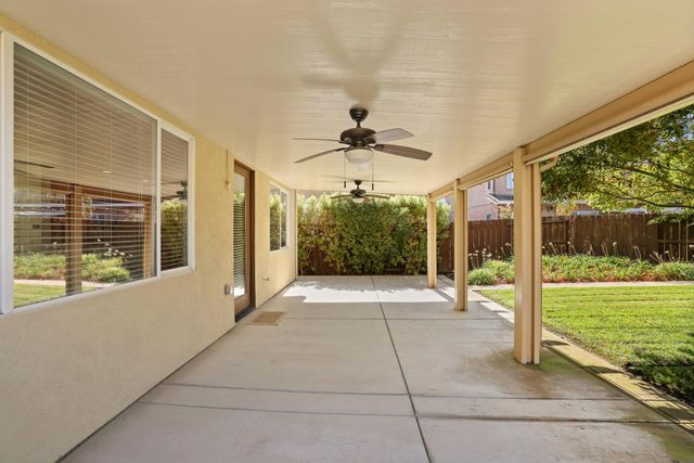 12999 Goldstone Ct, Lathrop, CA 95330
