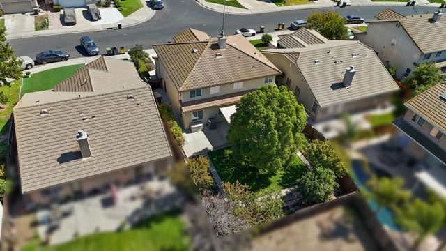 12999 Goldstone Ct, Lathrop, CA 95330