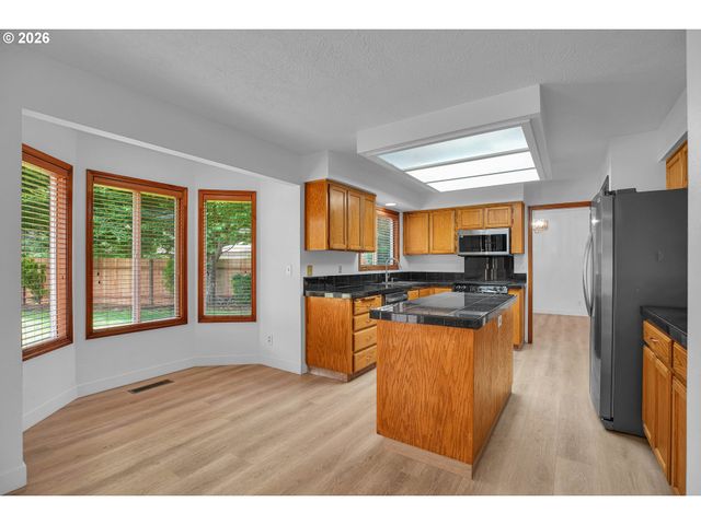 1510 Nw TOWLE Ter, Gresham, OR 97030