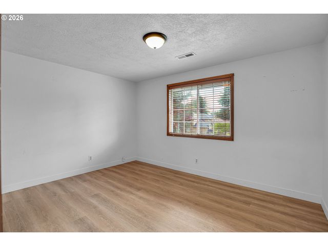 1510 Nw TOWLE Ter, Gresham, OR 97030