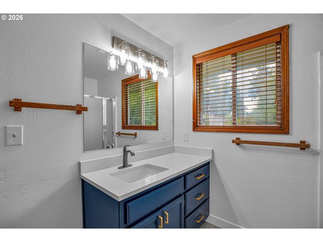 1510 Nw TOWLE Ter, Gresham, OR 97030