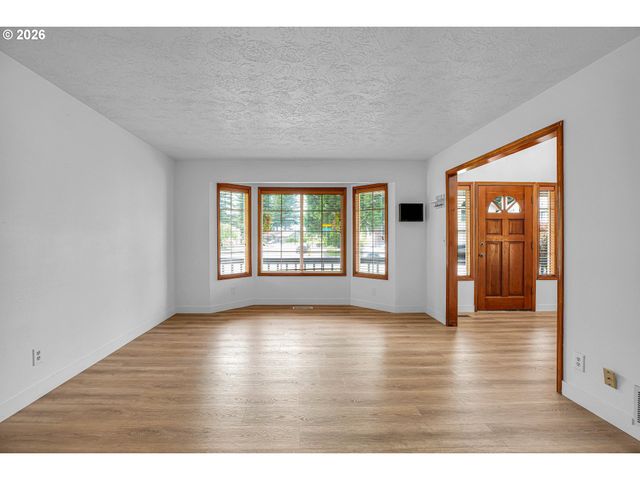 1510 Nw TOWLE Ter, Gresham, OR 97030