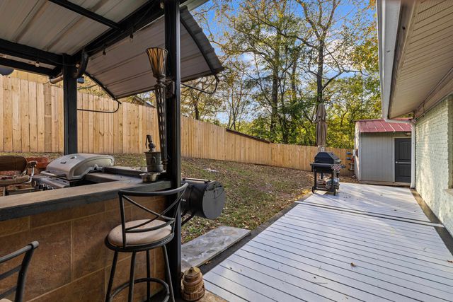 1000 Willow, Longview, TX 75602