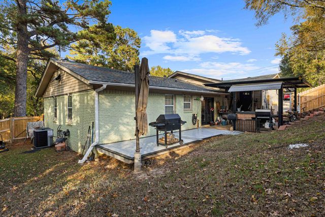 1000 Willow, Longview, TX 75602