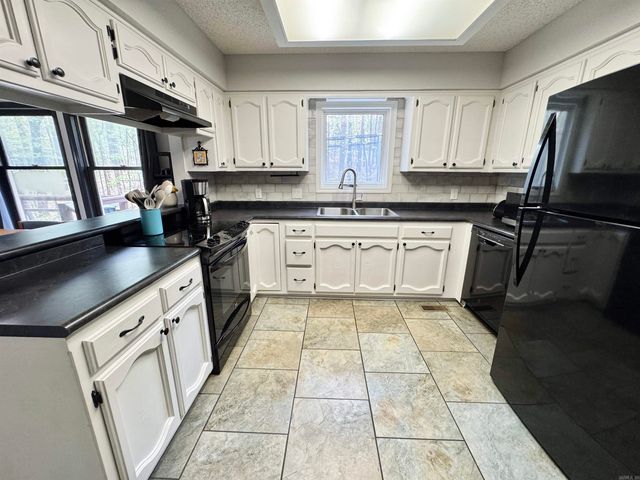 25 Alba Place, Hot Springs Village, AR 71909