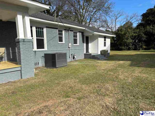 120 St Johns Street, Darlington, SC 29532