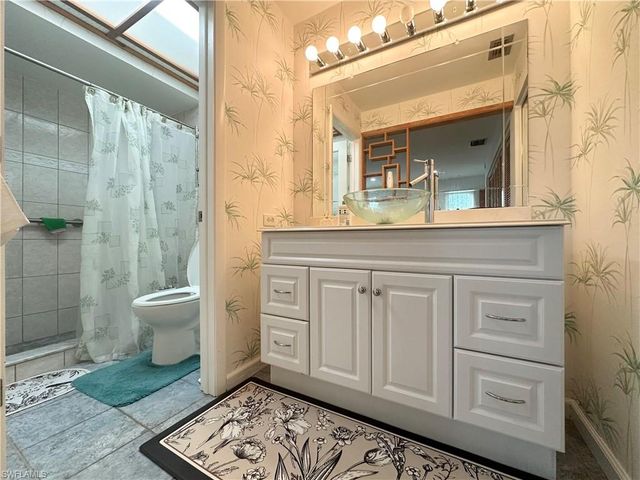 3439 Boca Ciega DR E7, Naples, FL 34112