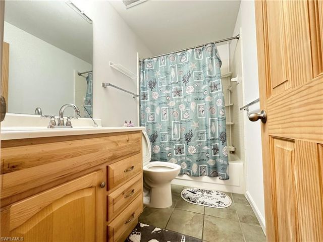 3439 Boca Ciega DR E7, Naples, FL 34112