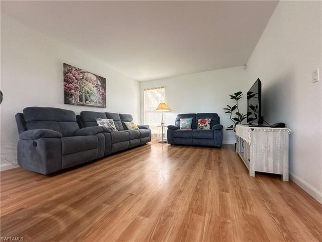 3439 Boca Ciega DR E7, Naples, FL 34112
