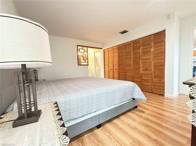 3439 Boca Ciega DR E7, Naples, FL 34112