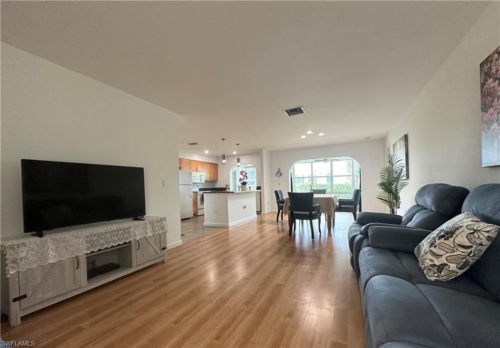 3439 Boca Ciega DR E7, Naples, FL 34112