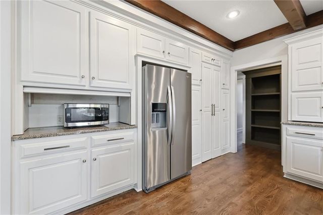 10301 N BROOKLYN Avenue, Kansas City, MO 64155