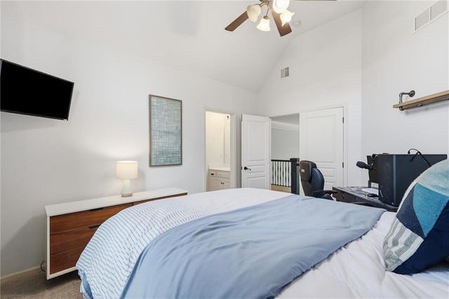 10301 N BROOKLYN Avenue, Kansas City, MO 64155