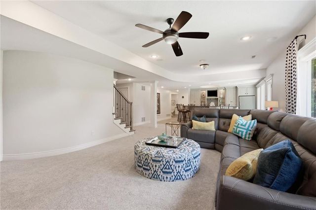 10301 N BROOKLYN Avenue, Kansas City, MO 64155