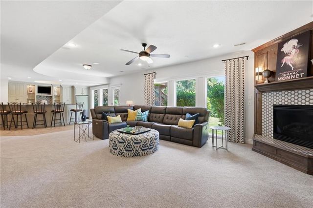 10301 N BROOKLYN Avenue, Kansas City, MO 64155