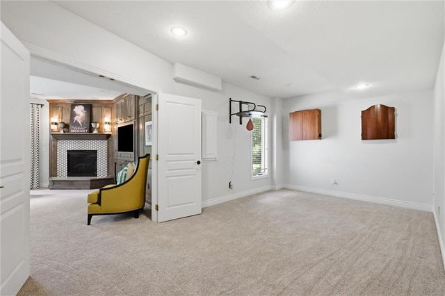 10301 N BROOKLYN Avenue, Kansas City, MO 64155