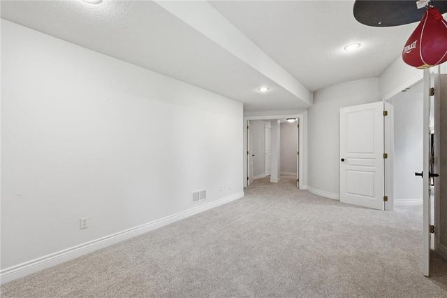 10301 N BROOKLYN Avenue, Kansas City, MO 64155
