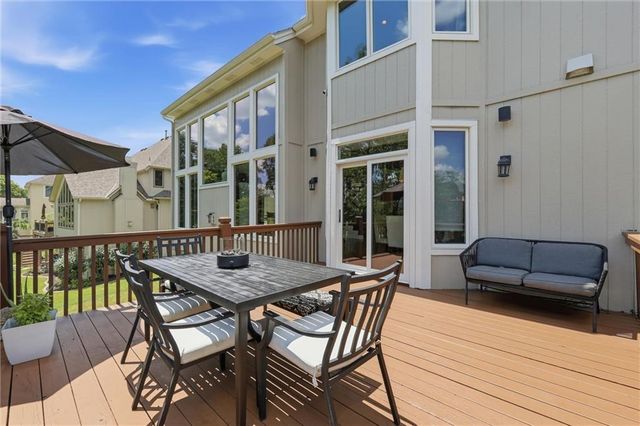 10301 N BROOKLYN Avenue, Kansas City, MO 64155