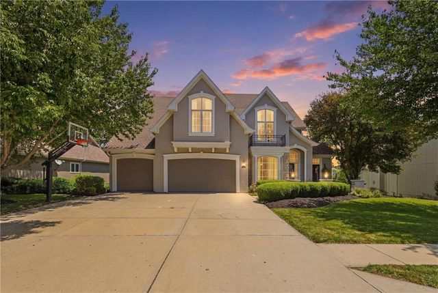 10301 N BROOKLYN Avenue, Kansas City, MO 64155