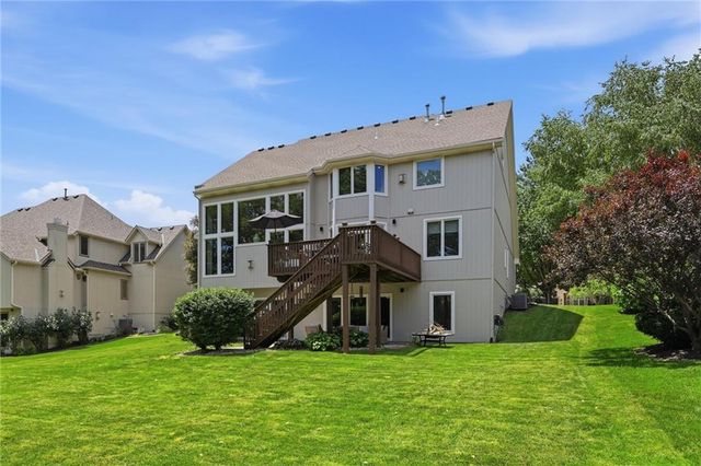 10301 N BROOKLYN Avenue, Kansas City, MO 64155