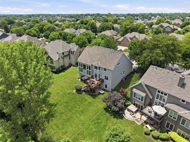 10301 N BROOKLYN Avenue, Kansas City, MO 64155