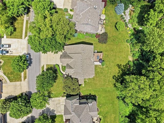 10301 N BROOKLYN Avenue, Kansas City, MO 64155
